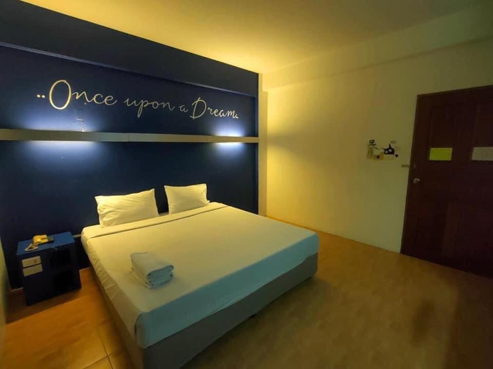 Bj City Hotel Surat Thani Zewnętrze zdjęcie